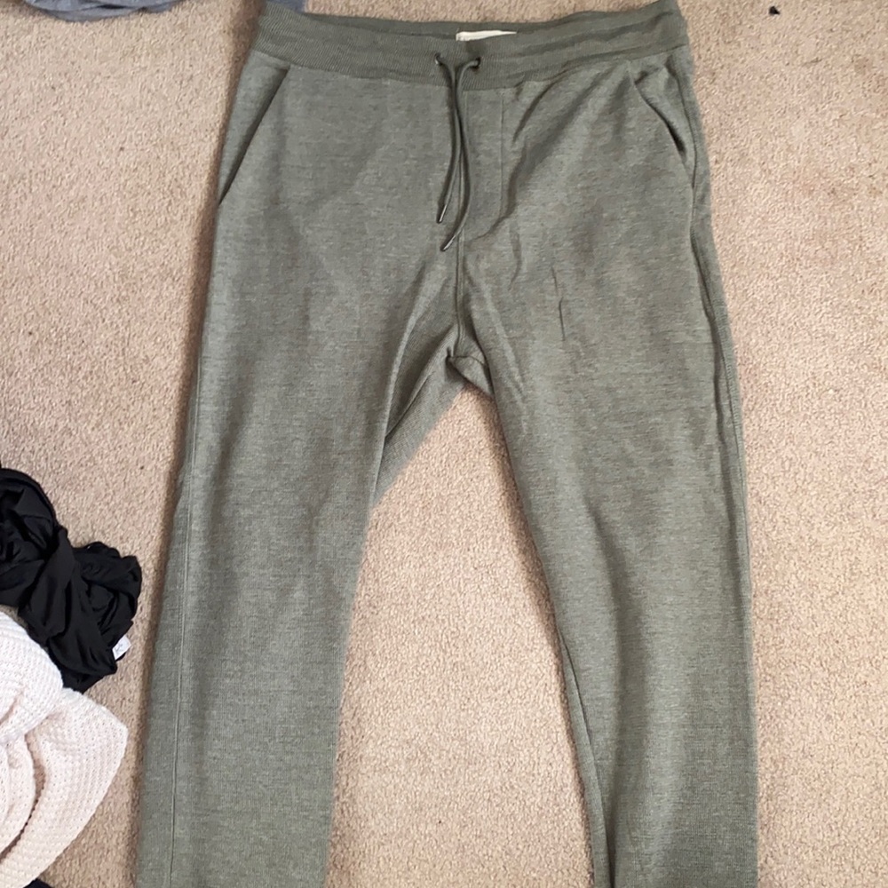 Free Planet joggers